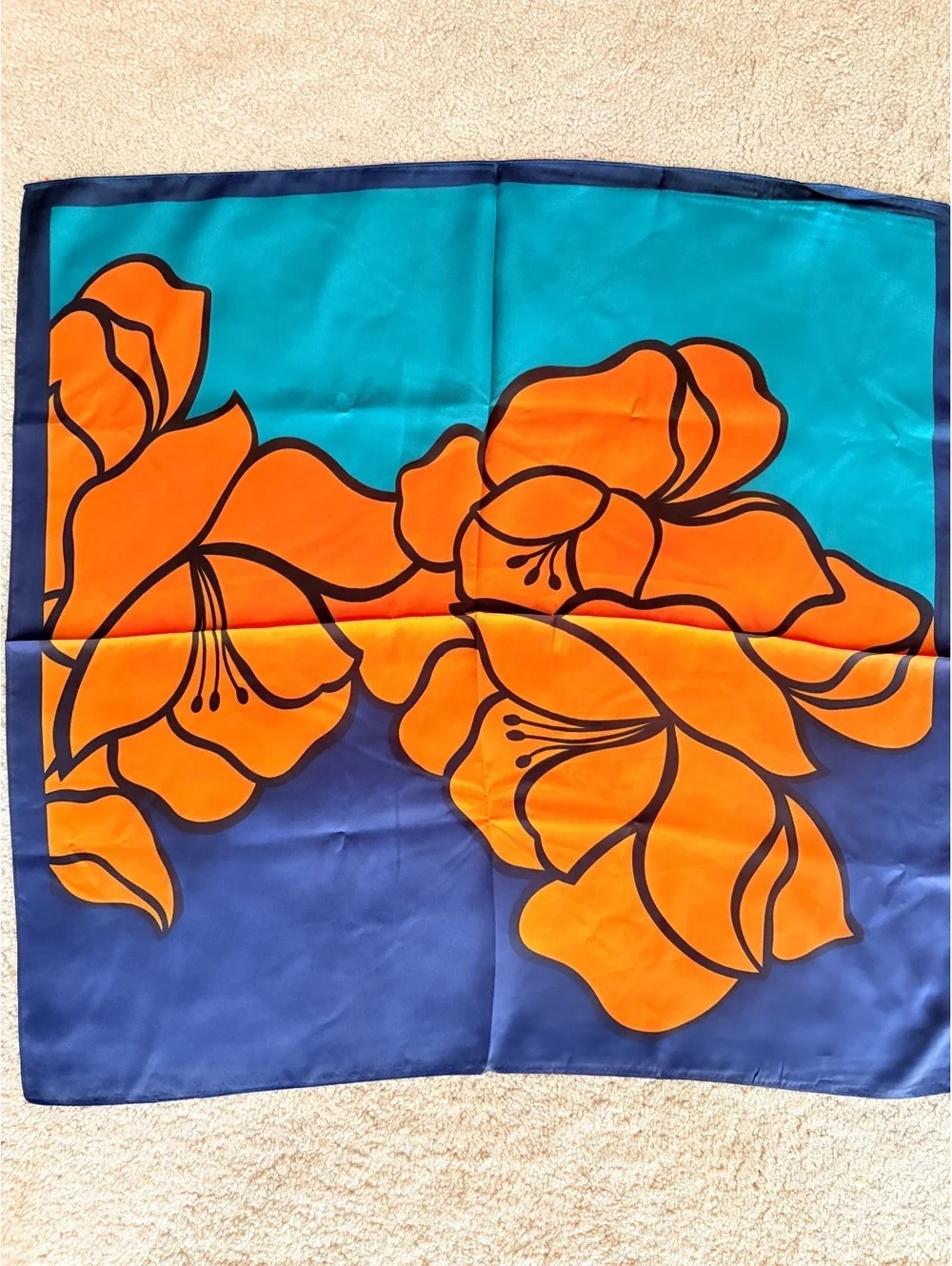 Elegant Floral Pattern Scarf in Vibrant Orange and Teal